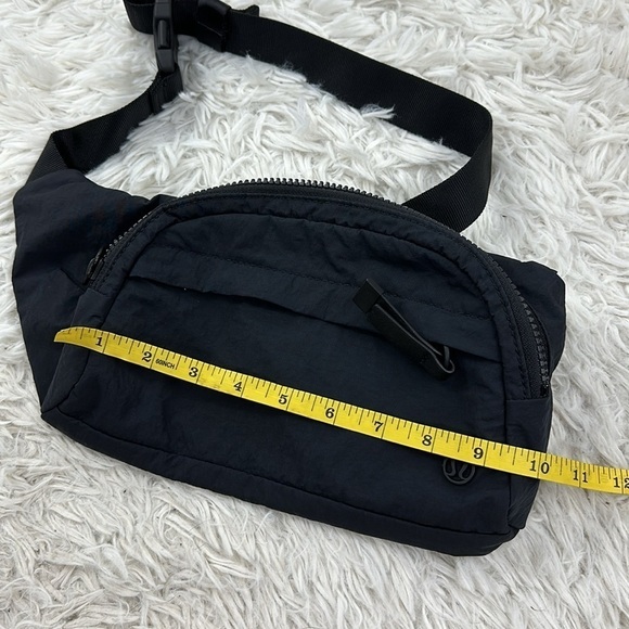 Lululemon Athletica Belt Bag - Picture 7 of 10